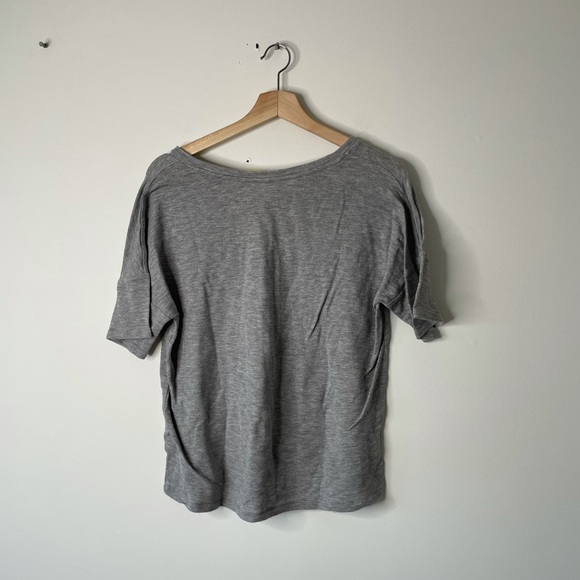 Tresics gray tee shirt large shirt sleeve top - Picture 6 of 9